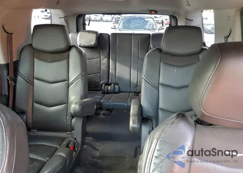 2015 Cadillac Escalade Luxury z USA, uszkodzony, nr VIN 1GYS4MKJ3FR542296